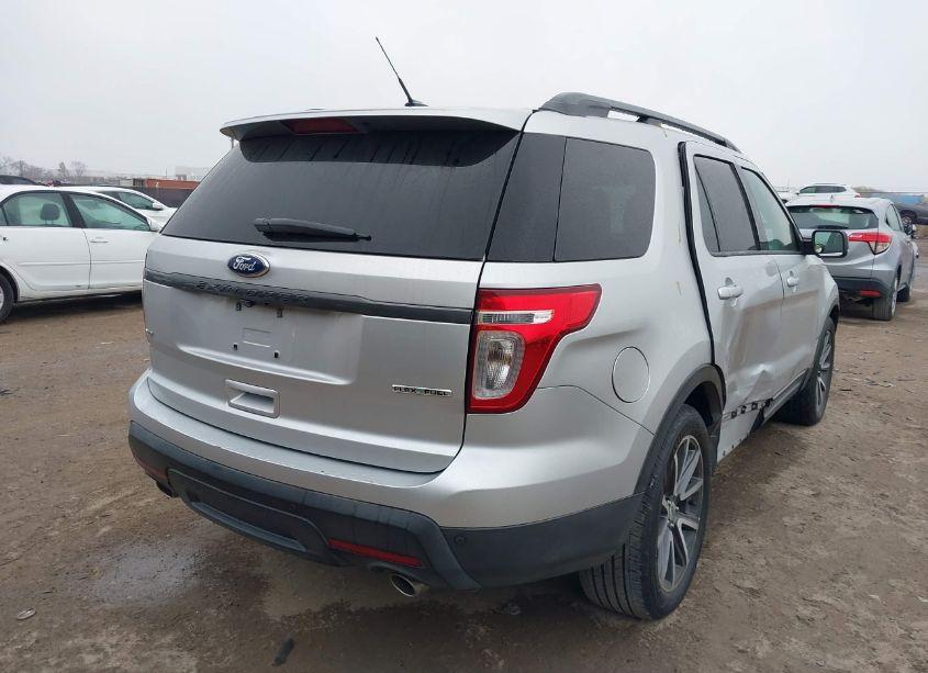 Photo 4 of 2015 Ford Explorer XLT (VIN 1FM5K7D87FGB95518)