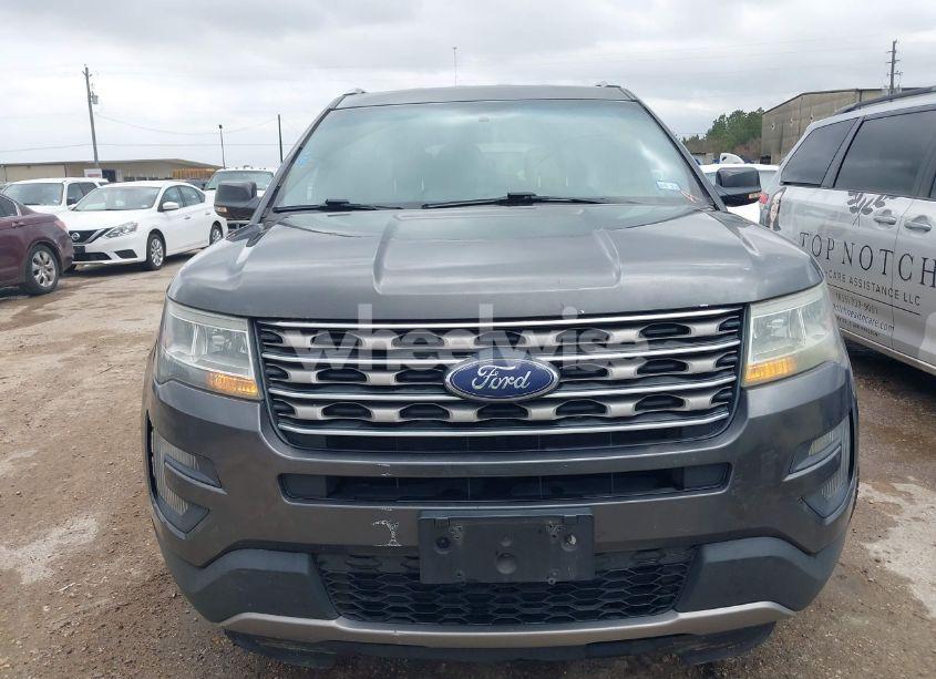 Photo 12 of 2016 Ford Explorer XLT (VIN 1FM5K7D87GGA34491)