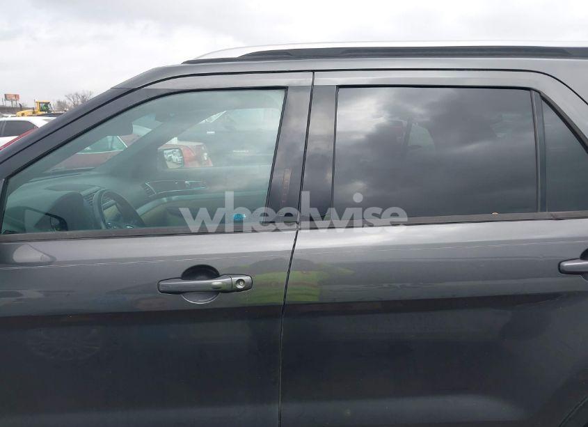 Photo 14 of 2016 Ford Explorer XLT (VIN 1FM5K7D87GGA34491)