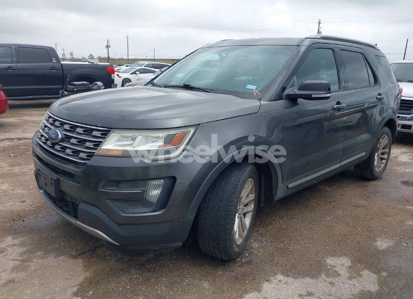 Photo 2 of 2016 Ford Explorer XLT (VIN 1FM5K7D87GGA34491)