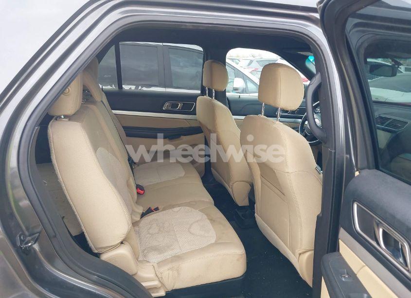 Photo 8 of 2016 Ford Explorer XLT (VIN 1FM5K7D87GGA34491)