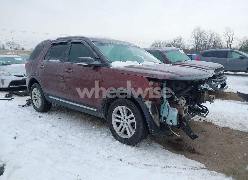 2016 Ford Explorer XLT (VIN 1FM5K7D87GGB09576) main photo