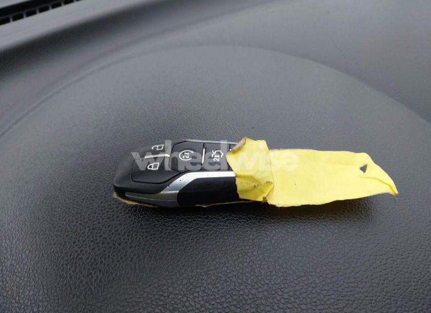 Photo 11 of 2016 Ford Explorer XLT (VIN 1FM5K7D87GGB09576)