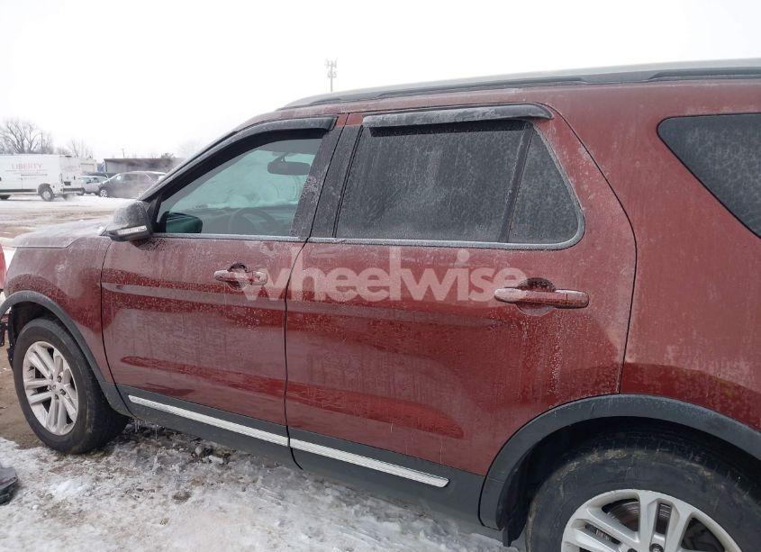 Photo 15 of 2016 Ford Explorer XLT (VIN 1FM5K7D87GGB09576)