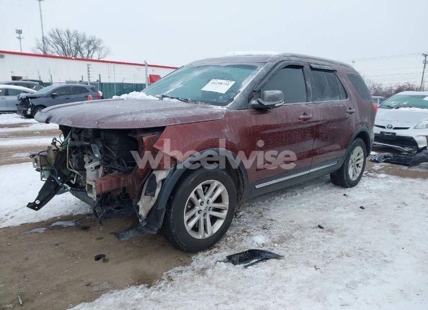 Photo 2 of 2016 Ford Explorer XLT (VIN 1FM5K7D87GGB09576)