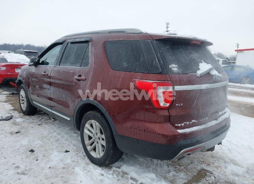 Photo 3 of 2016 Ford Explorer XLT (VIN 1FM5K7D87GGB09576)