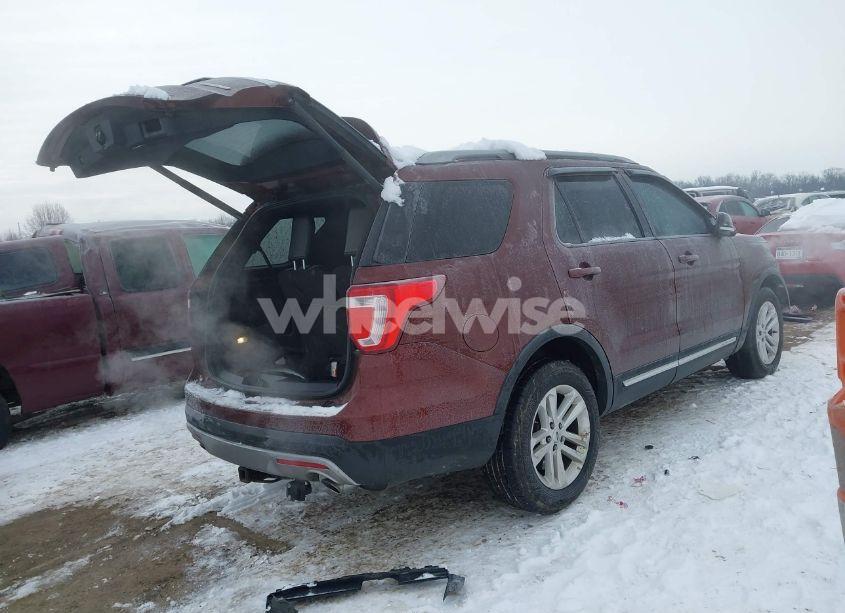 Photo 4 of 2016 Ford Explorer XLT (VIN 1FM5K7D87GGB09576)