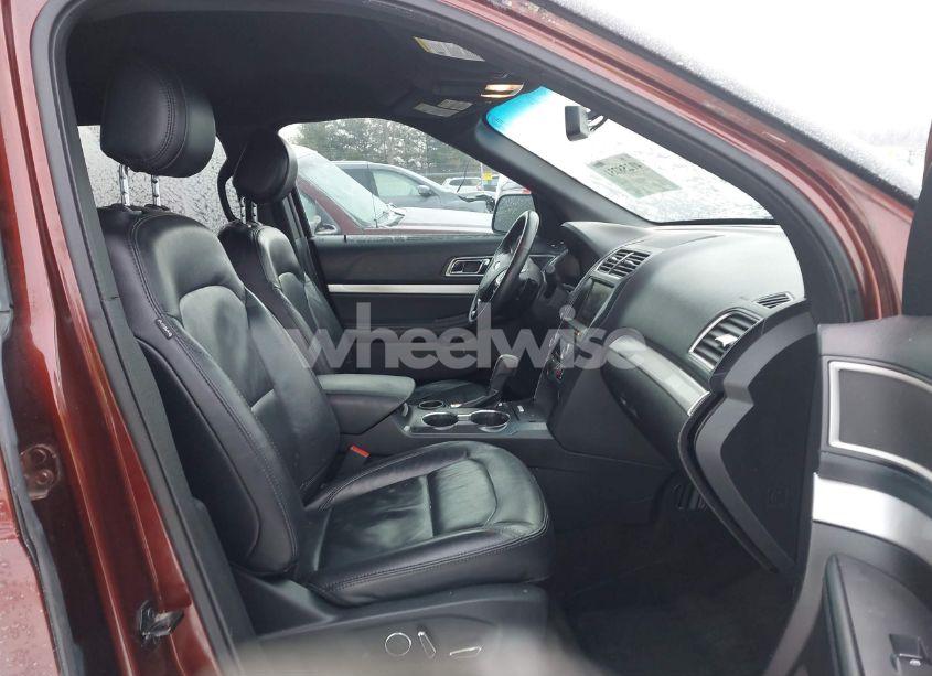 Photo 5 of 2016 Ford Explorer XLT (VIN 1FM5K7D87GGB09576)