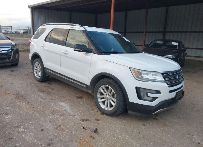 2016 Ford Explorer XLT (VIN 1FM5K7D87GGC82014) main photo