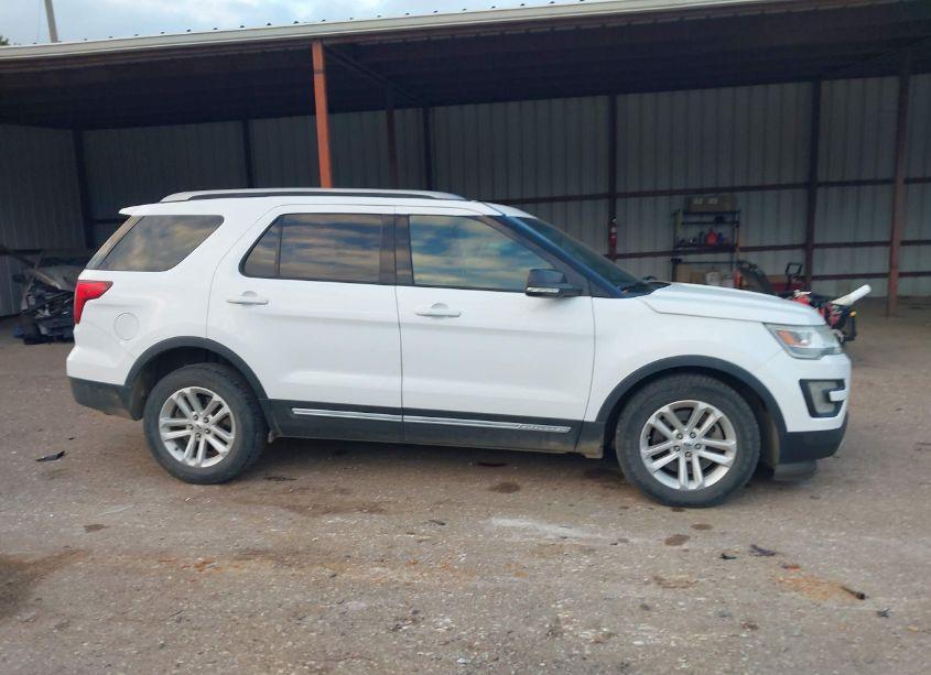 Photo 13 of 2016 Ford Explorer XLT (VIN 1FM5K7D87GGC82014)