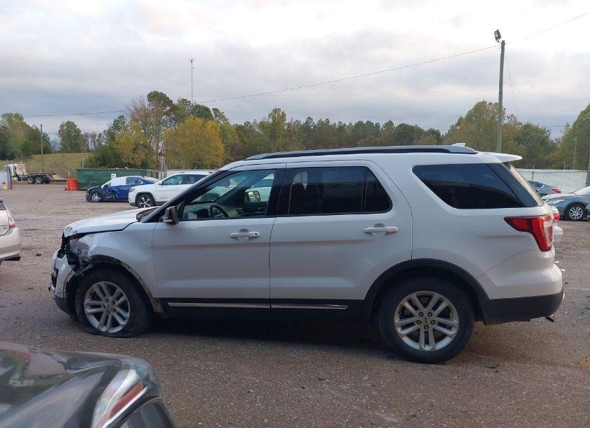 Photo 14 of 2016 Ford Explorer XLT (VIN 1FM5K7D87GGC82014)