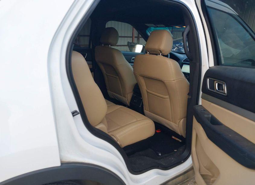 Photo 8 of 2016 Ford Explorer XLT (VIN 1FM5K7D87GGC82014)