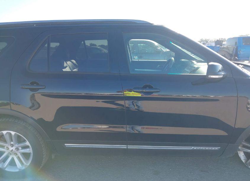 Photo 13 of 2016 Ford Explorer XLT (VIN 1FM5K7D87GGC87746)