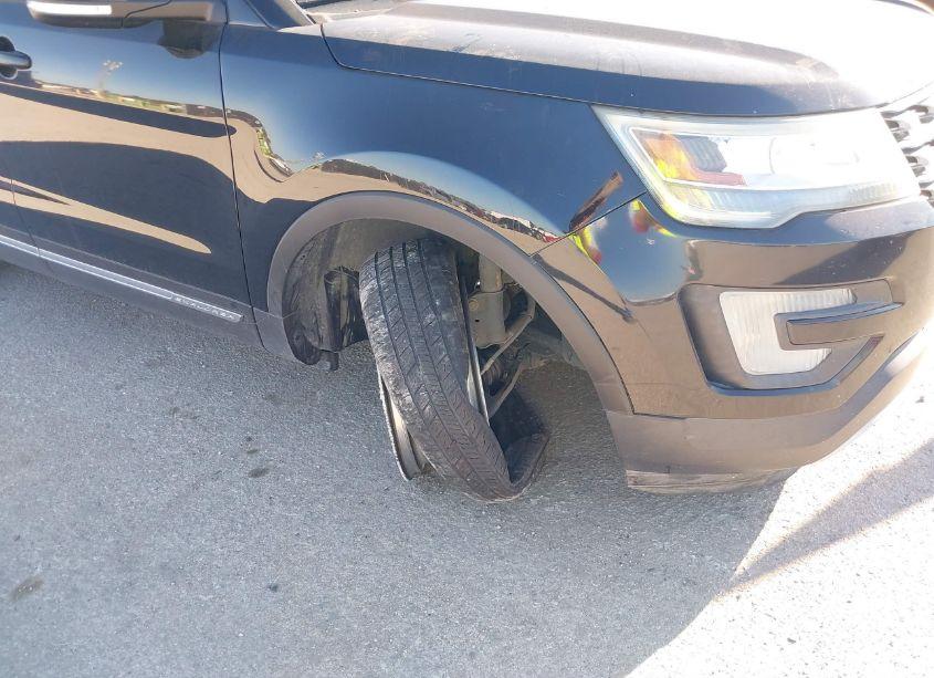 Photo 17 of 2016 Ford Explorer XLT (VIN 1FM5K7D87GGC87746)