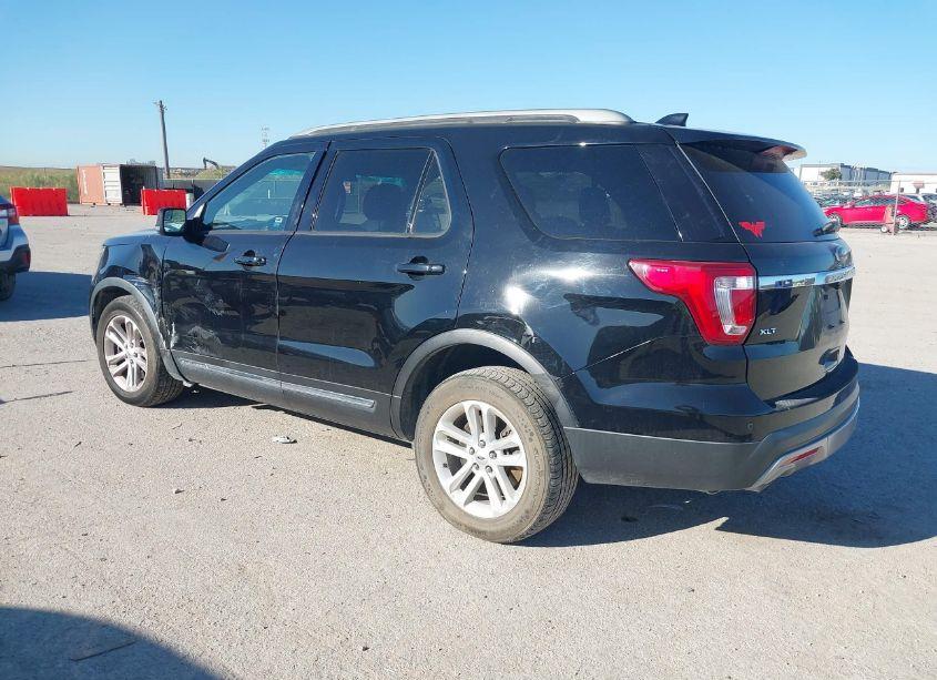 Photo 3 of 2016 Ford Explorer XLT (VIN 1FM5K7D87GGC87746)
