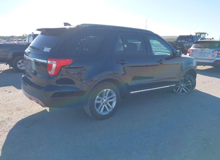 Photo 4 of 2016 Ford Explorer XLT (VIN 1FM5K7D87GGC87746)