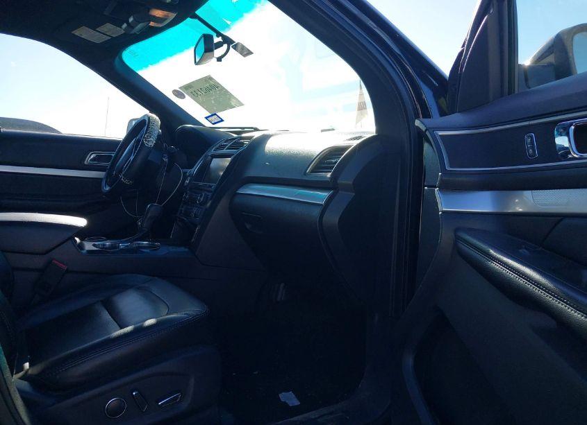 Photo 5 of 2016 Ford Explorer XLT (VIN 1FM5K7D87GGC87746)