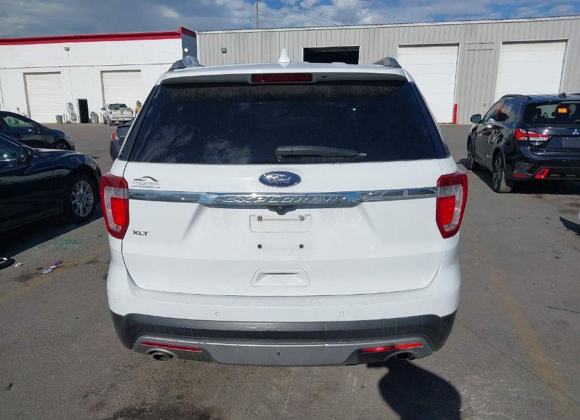 Photo 16 of 2017 Ford Explorer XLT (VIN 1FM5K7D87HGA37831)