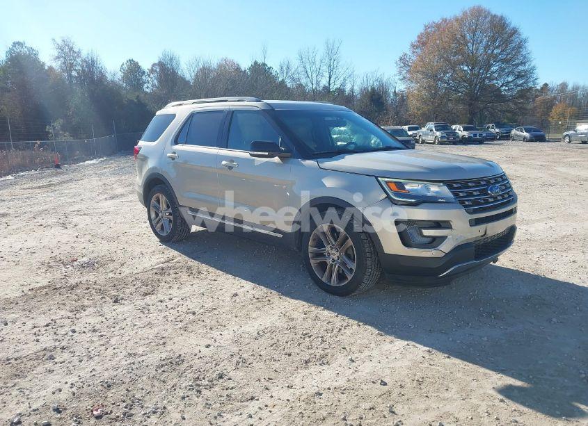 2017 Ford Explorer XLT (VIN 1FM5K7D87HGB27352) main photo