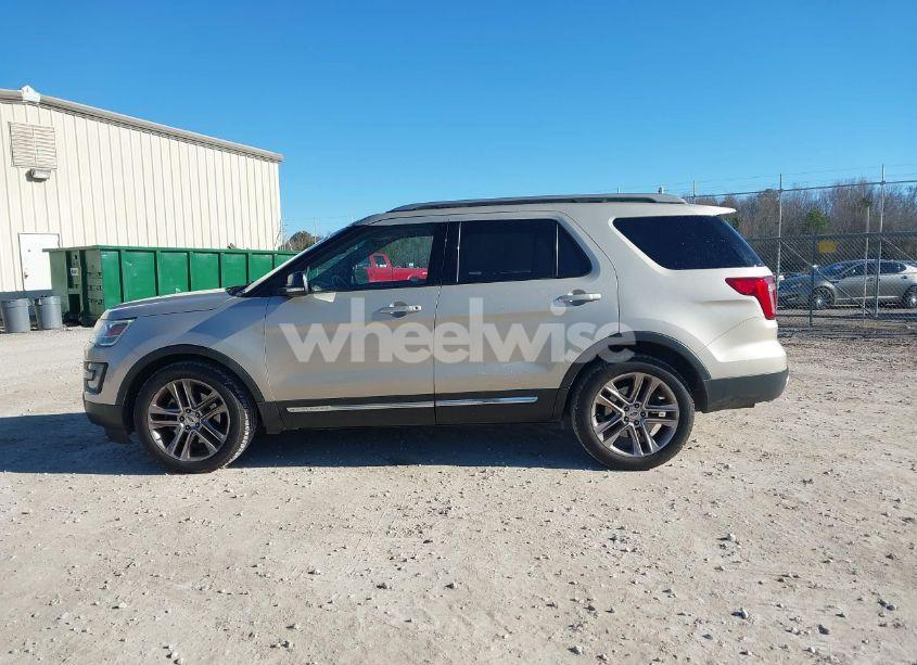 Photo 14 of 2017 Ford Explorer XLT (VIN 1FM5K7D87HGB27352)