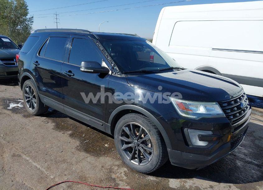 2017 Ford Explorer XLT (VIN 1FM5K7D87HGB70797) main photo