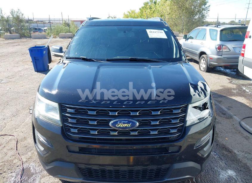 Photo 12 of 2017 Ford Explorer XLT (VIN 1FM5K7D87HGB70797)