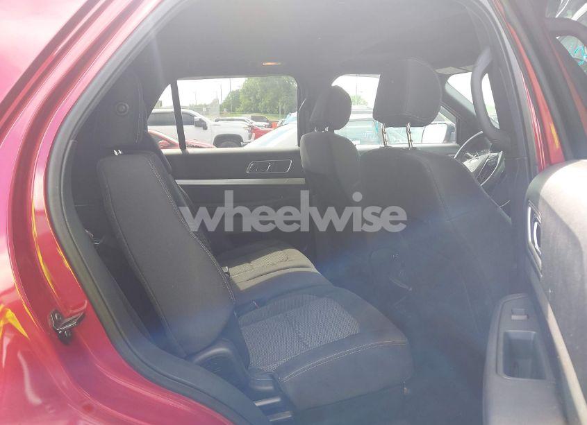 Photo 8 of 2017 Ford Explorer XLT (VIN 1FM5K7D87HGB87468)