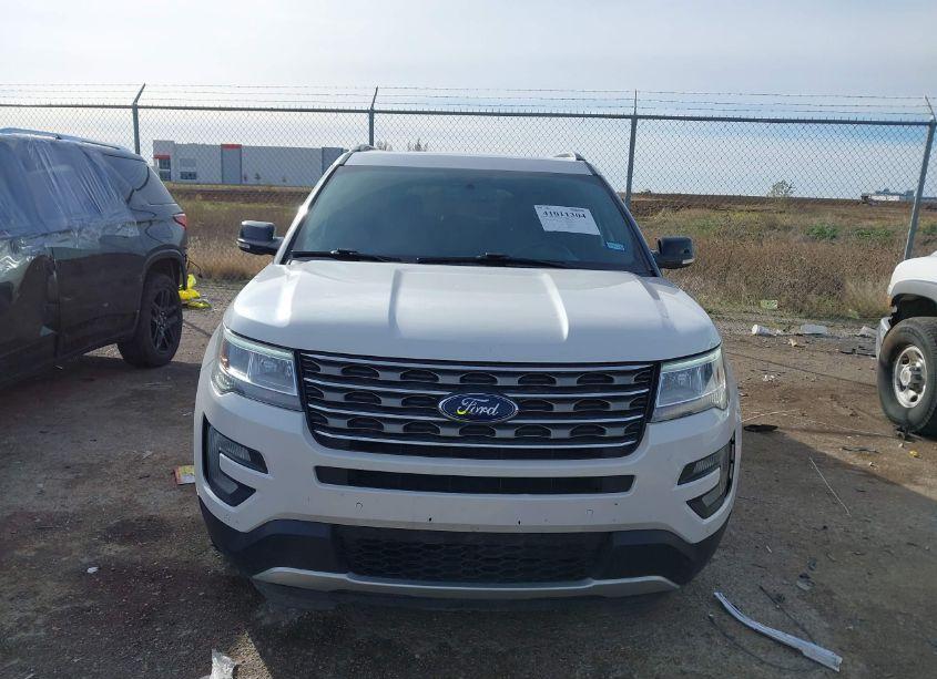 Photo 12 of 2017 Ford Explorer XLT (VIN 1FM5K7D87HGC20307)