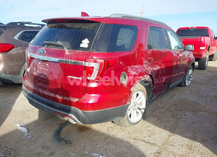 Photo 4 of 2017 Ford Explorer XLT (VIN 1FM5K7D87HGC20713)