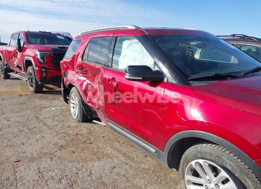 Photo 6 of 2017 Ford Explorer XLT (VIN 1FM5K7D87HGC20713)