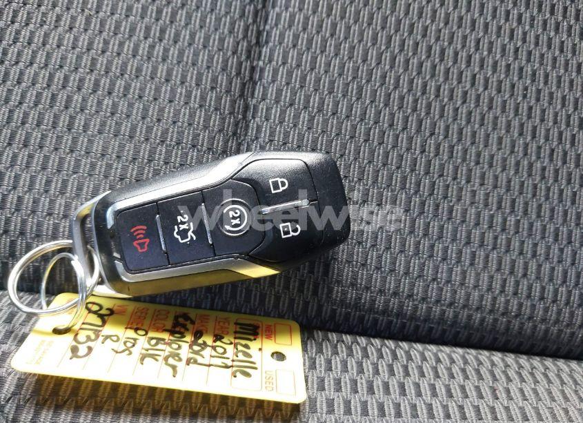 Photo 11 of 2017 Ford Explorer XLT (VIN 1FM5K7D87HGC51332)