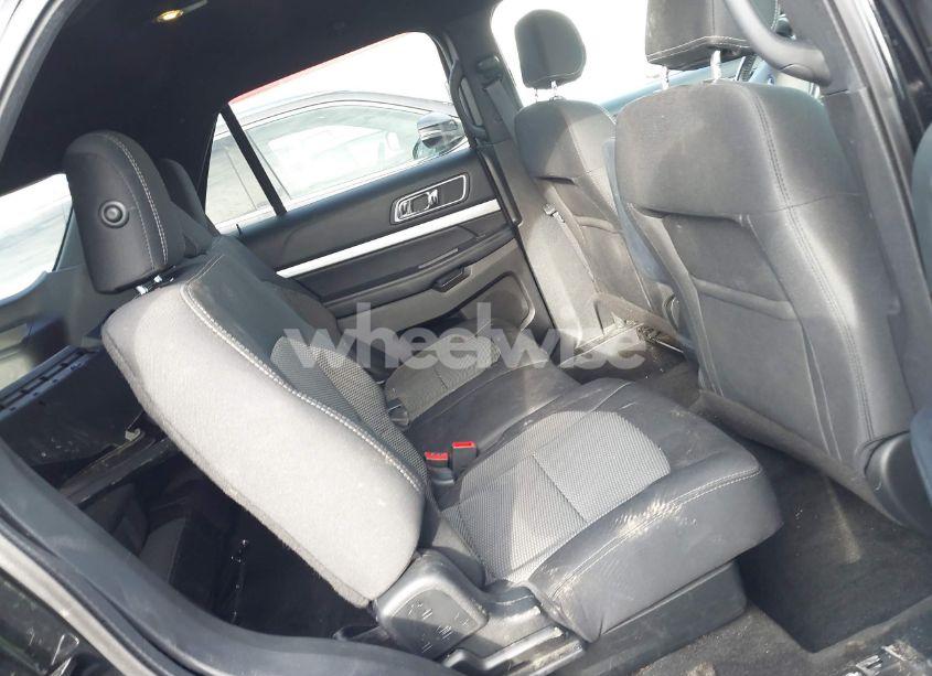 Photo 8 of 2017 Ford Explorer XLT (VIN 1FM5K7D87HGC51332)