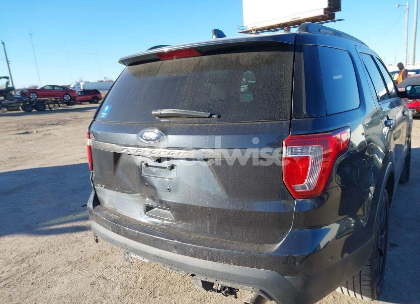 Photo 6 of 2017 Ford Explorer XLT (VIN 1FM5K7D87HGD84673)
