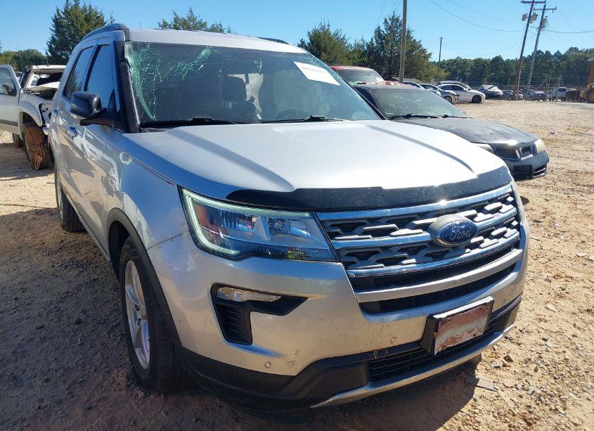 2018 Ford Explorer XLT (VIN 1FM5K7D87JGA51556) main photo