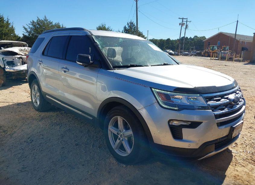 Photo 14 of 2018 Ford Explorer XLT (VIN 1FM5K7D87JGA51556)