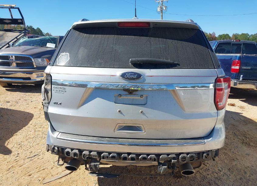 Photo 17 of 2018 Ford Explorer XLT (VIN 1FM5K7D87JGA51556)
