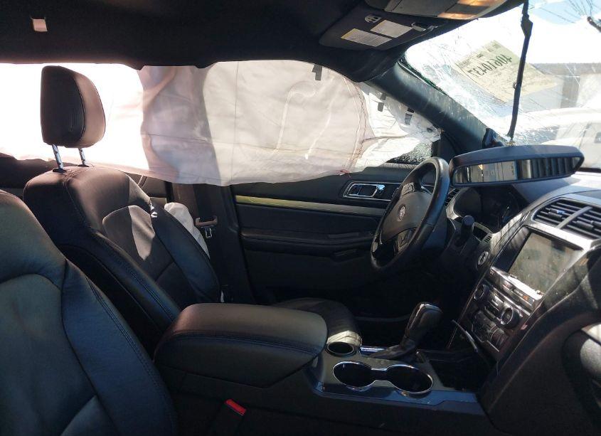 Photo 5 of 2018 Ford Explorer XLT (VIN 1FM5K7D87JGA51556)