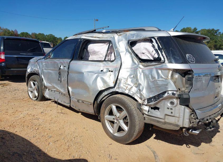 Photo 6 of 2018 Ford Explorer XLT (VIN 1FM5K7D87JGA51556)