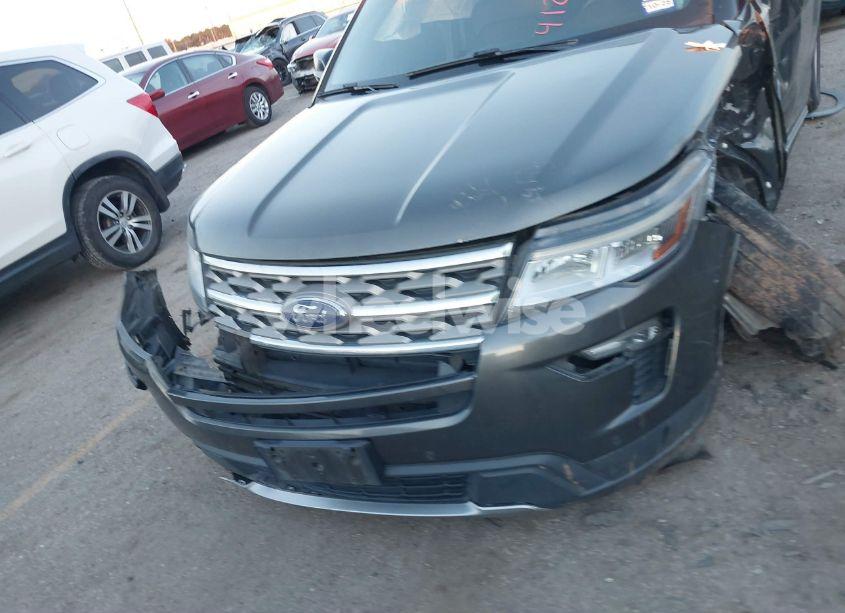 Photo 12 of 2018 Ford Explorer XLT (VIN 1FM5K7D87JGA54487)