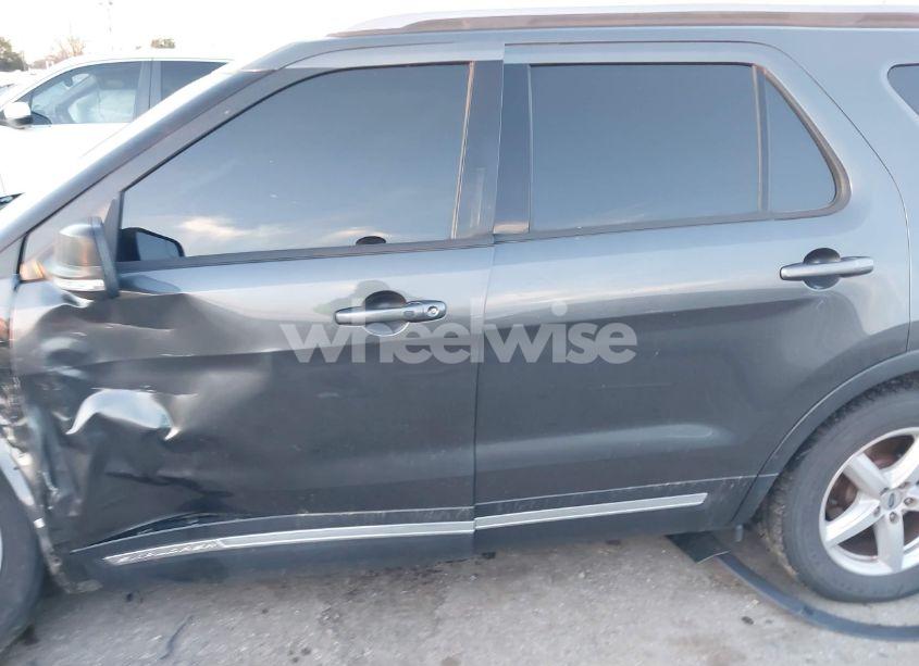 Photo 14 of 2018 Ford Explorer XLT (VIN 1FM5K7D87JGA54487)