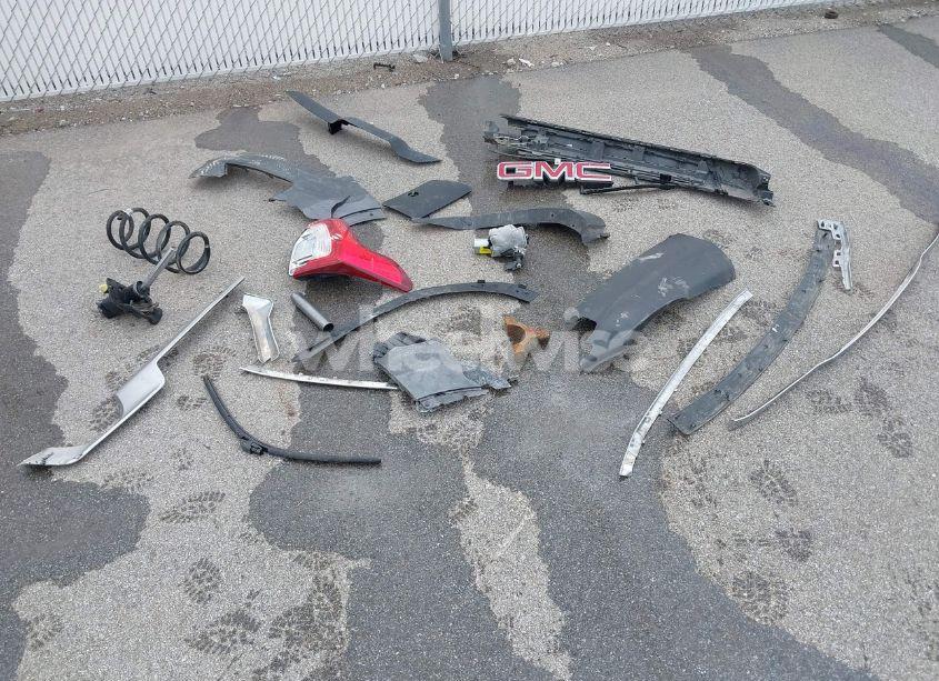 Photo 11 of 2018 Ford Explorer XLT (VIN 1FM5K7D87JGB15465)