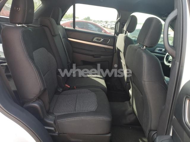 Photo 2 of 2018 FORD EXPLORER XLT (VIN 1FM5K7D87JGB42665)