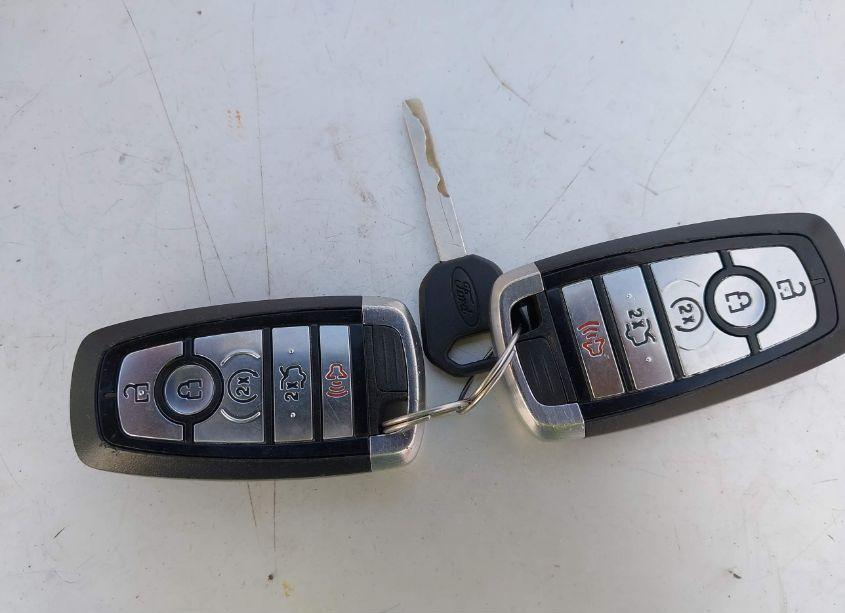 Photo 11 of 2018 Ford Explorer XLT (VIN 1FM5K7D87JGB65136)