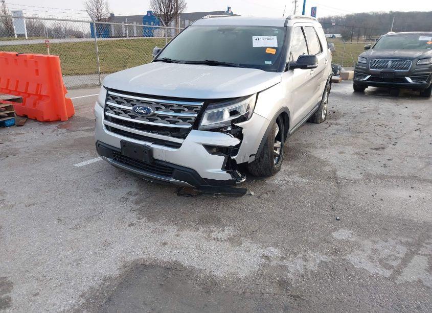 Photo 6 of 2018 Ford Explorer XLT (VIN 1FM5K7D87JGB65136)