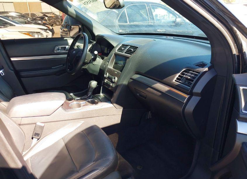 Photo 5 of 2018 Ford Explorer XLT (VIN 1FM5K7D87JGC01195)