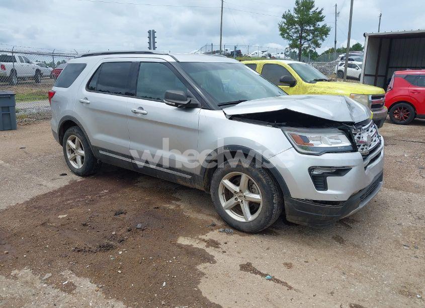 2019 Ford Explorer XLT (VIN 1FM5K7D87KGA82937) main photo