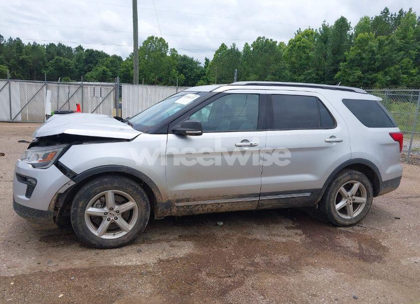 Photo 14 of 2019 Ford Explorer XLT (VIN 1FM5K7D87KGA82937)