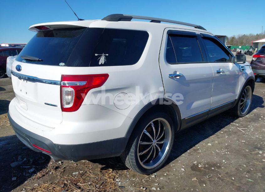 Photo 4 of 2013 Ford Explorer XLT (VIN 1FM5K7D88DGA29120)