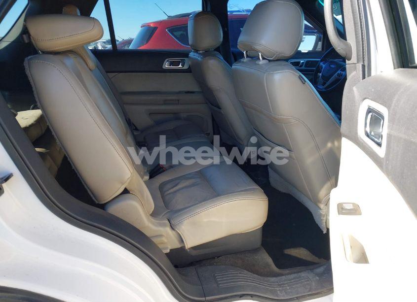 Photo 8 of 2013 Ford Explorer XLT (VIN 1FM5K7D88DGA29120)