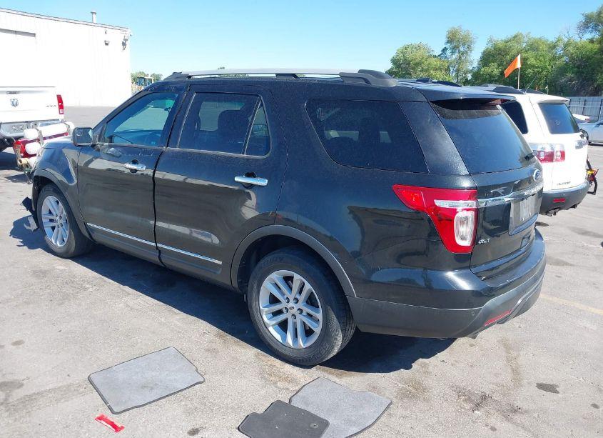 Photo 3 of 2013 Ford Explorer XLT (VIN 1FM5K7D88DGA71013)